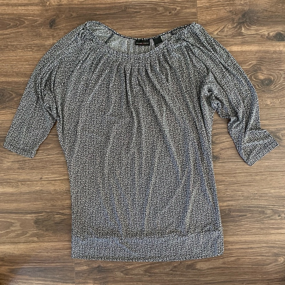 New York and Company 1/2 Sleeve Large Blouse